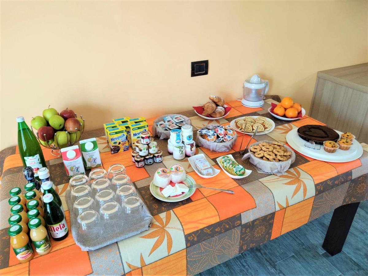 B&B Il Germoglio Castione Andevenno ภายนอก รูปภาพ