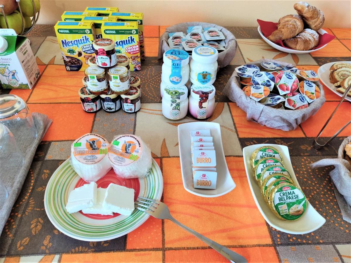 B&B Il Germoglio Castione Andevenno ภายนอก รูปภาพ